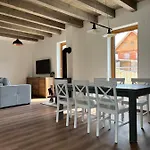 U Kralika, H, 3 Samostatne Loznice - Mezonet, 3 Vlastni Parkovaci Mista, V Klidu, Pritom V Centru Zabavy, Nove Otevreny Aquapark V Dochazkove Vzdalenosti
