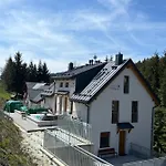 U Kralika, H, 3 Samostatne Loznice - Mezonet, 3 Vlastni Parkovaci Mista, V Klidu, Pritom V Centru Zabavy, Nove Otevreny Aquapark V Dochazkove Vzdalenosti *