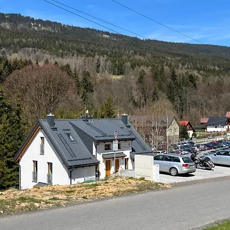 U Kralika, H, 3 Samostatne Loznice - Mezonet, 3 Vlastni Parkovaci Mista, V Klidu, Pritom V Centru Zabavy, Nove Otevreny Aquapark V Dochazkove Vzdalenosti Долни-Морава